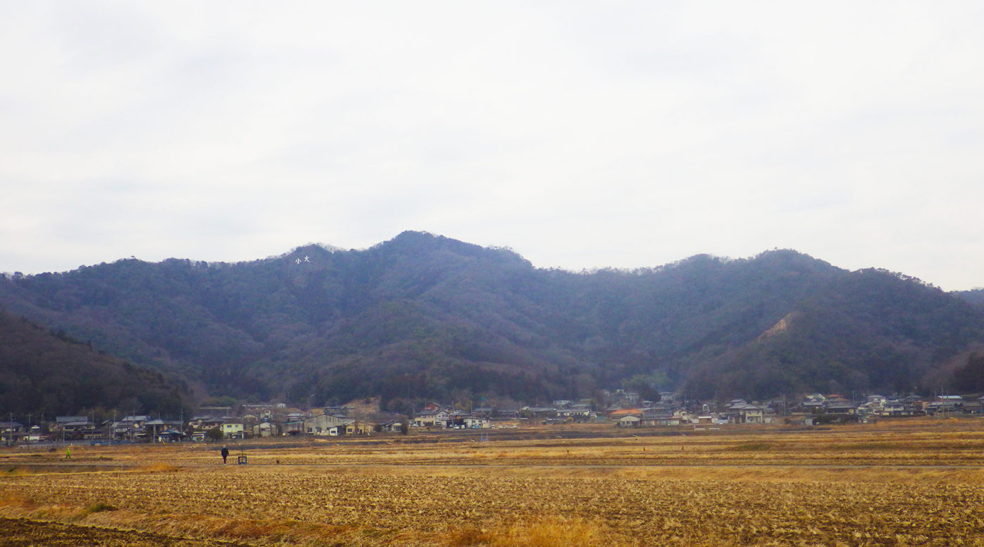 大小山と妙義山の稜線を遠望