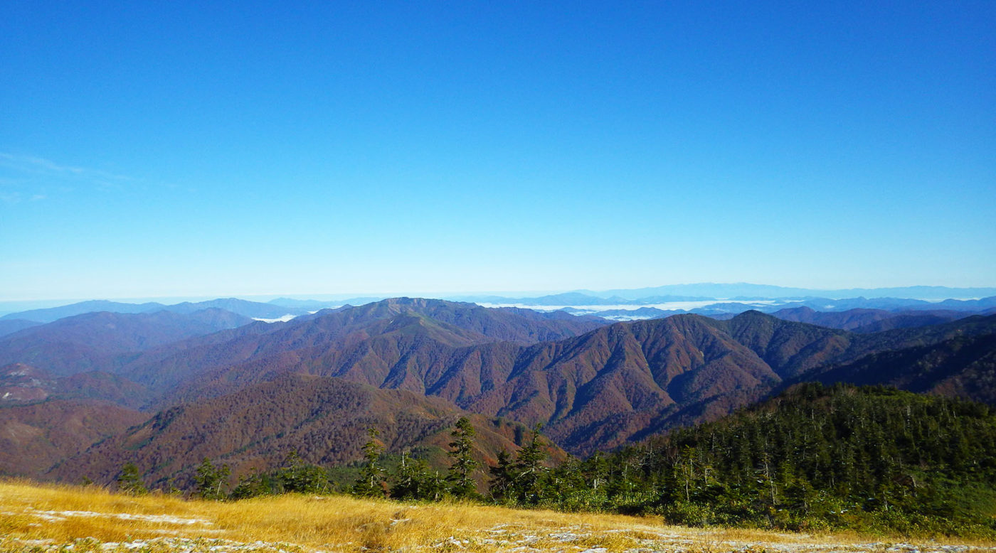 会津駒ヶ岳・中門岳から眺める北の方角